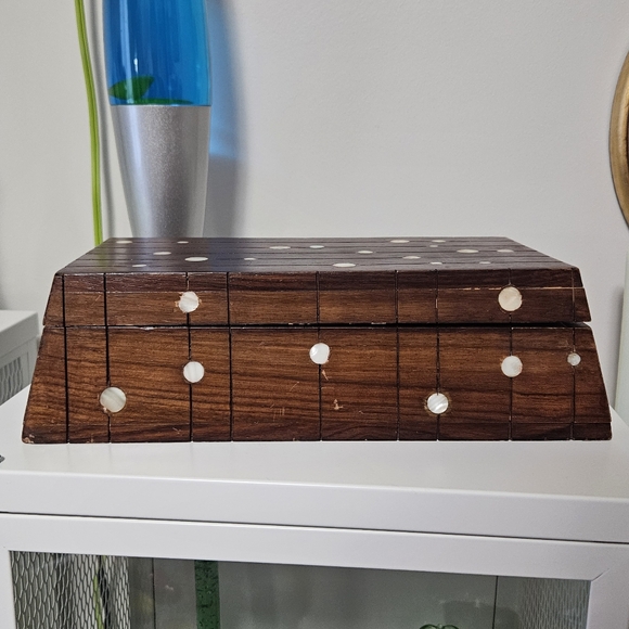 Decorative Wood & Mother of Pearl Box - Picture 5 of 10